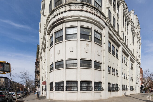Building Photo - Studebaker