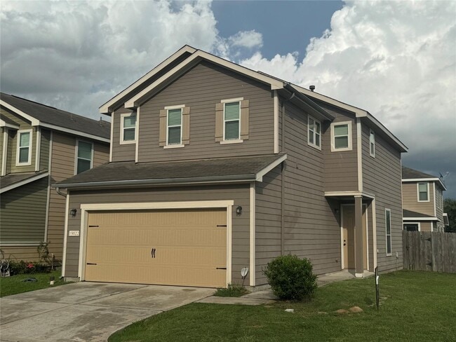 Building Photo - 19022 Bee Line Ct