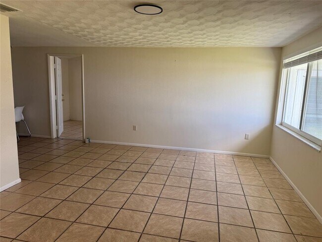 Foto del edificio - 5405 Riverside Dr
