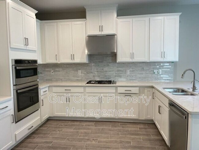 Foto del edificio - 15344 Isla Palma Ln
