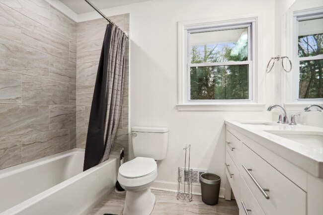 Foto del edificio - 1754 Meadowglades Dr