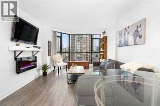 Building Photo - 888 Hamilton St
