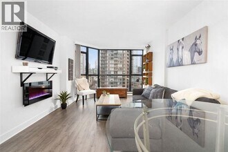 Building Photo - 888 Hamilton St
