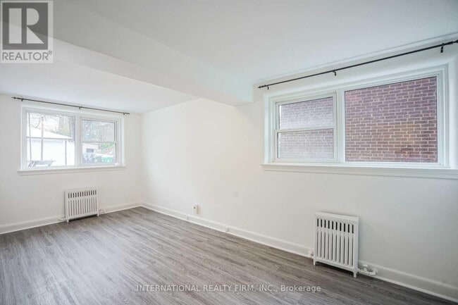 Building Photo - 295 Indian Grove