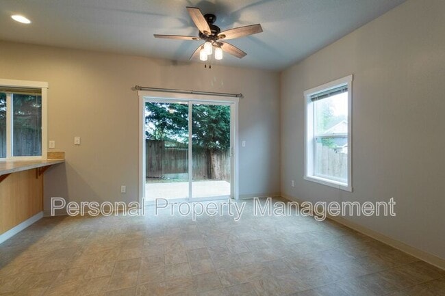 Foto del edificio - 5010 NE 29th Ave