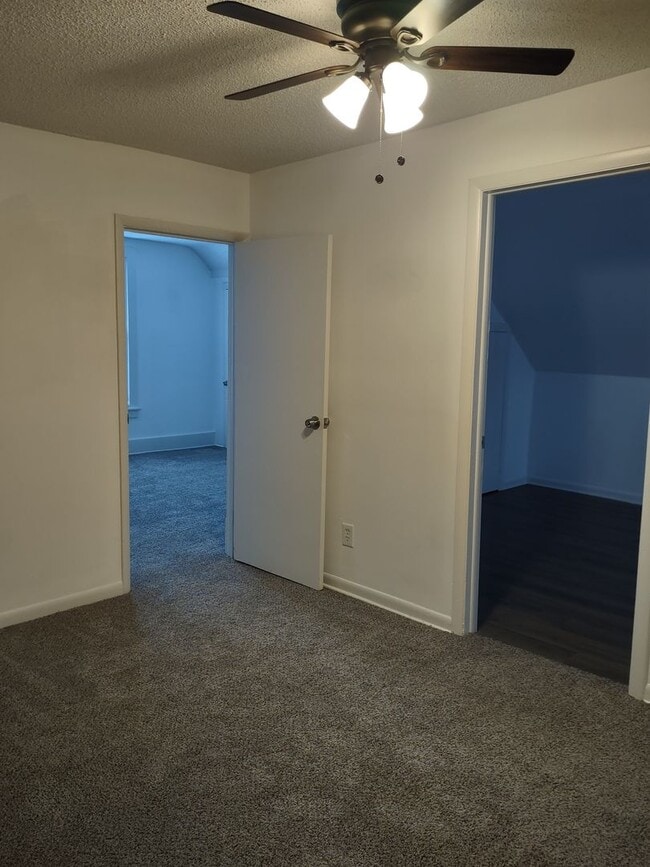 Building Photo - 4 Bed 2 Bath house in Muskegon