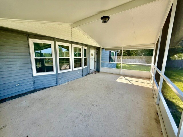 Foto del edificio - 470 Hilltop Ct