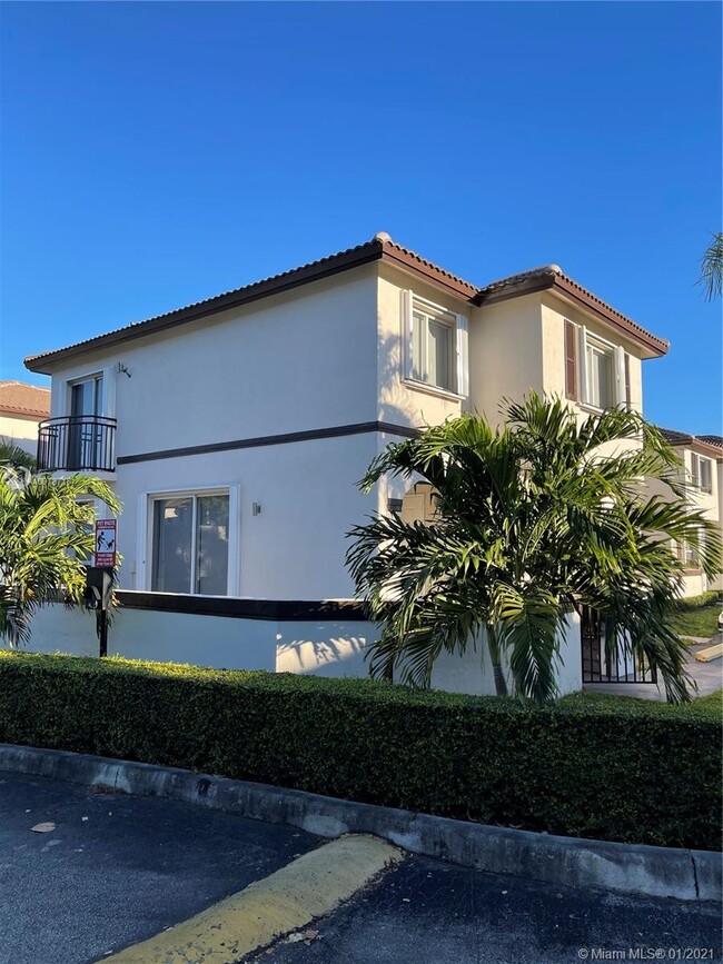 Building Photo - 8585 SW 152nd Ave