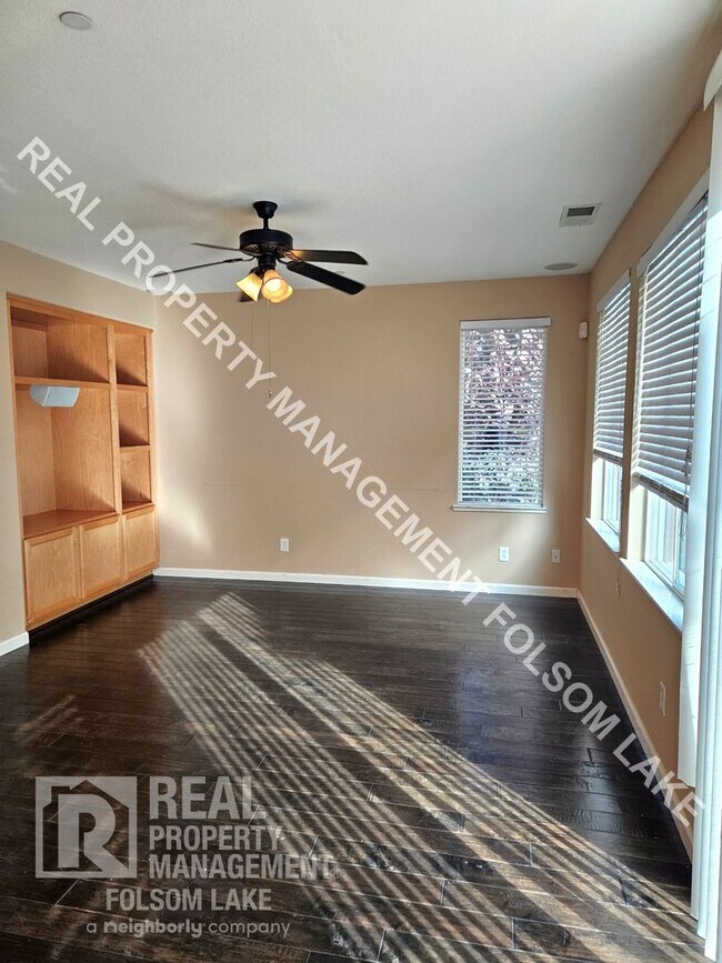 Foto del edificio - Lincoln Crossing Gated Community 3-Bedroom...