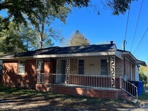Building Photo - 2763 Hawthorne Dr