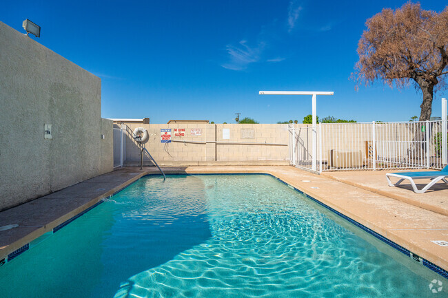 Piscina - Thunderbird Terrace