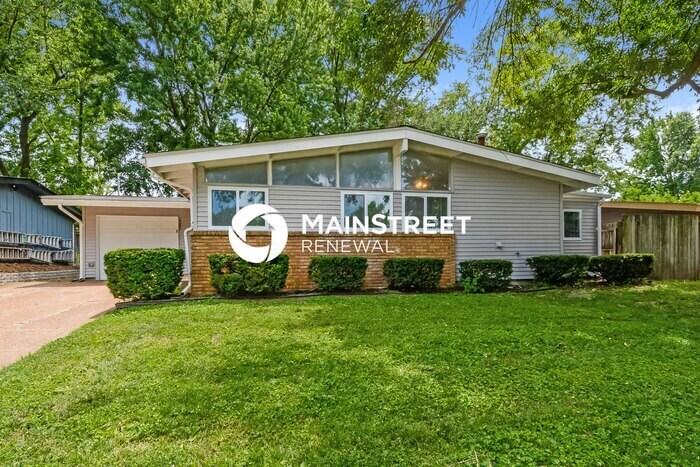 Foto principal - 4 Bedroom Pet-Friendly Home in Florissant,...