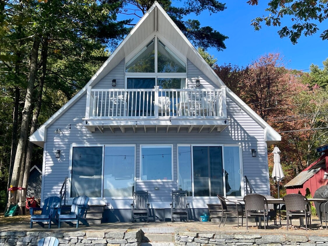 Primary Photo - 231 N Shore Rd