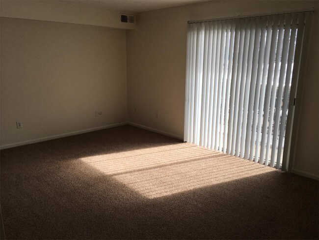 Foto del edificio - 5420 Heatherdowns Blvd