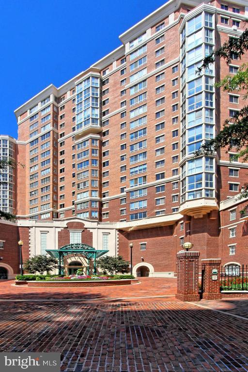 Foto del edificio - 2121 Jamieson Ave