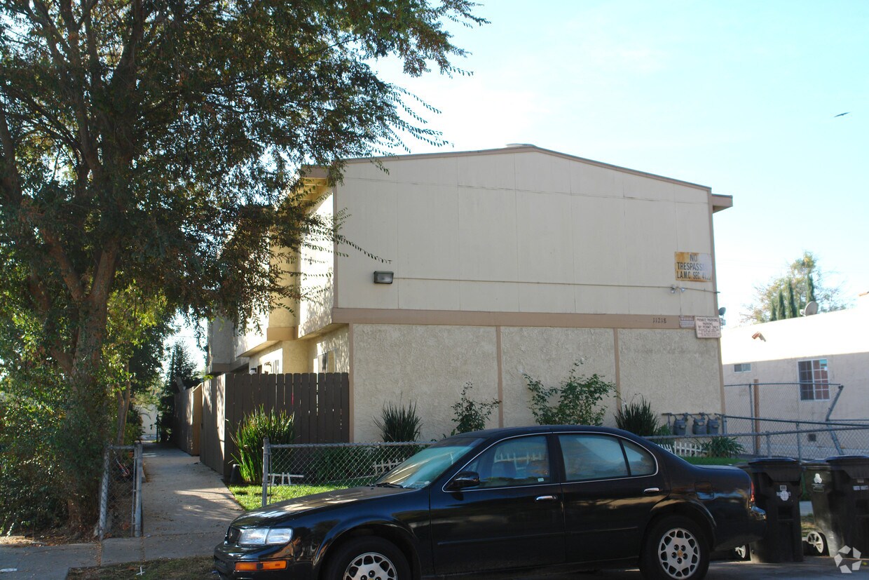 Primary Photo - 11218 Emelita St