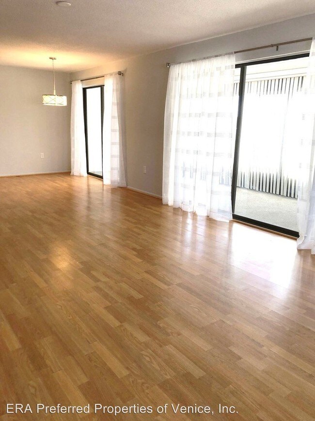 Building Photo - 1713 Bonitas Cir