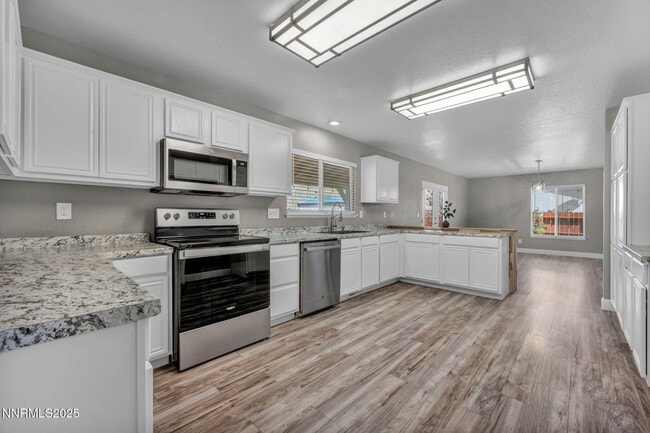 Foto del edificio - 17391 Crystal Canyon Blvd