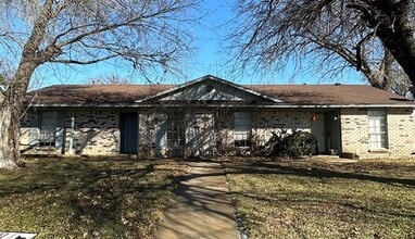 Building Photo - 1108 Yukon Dr