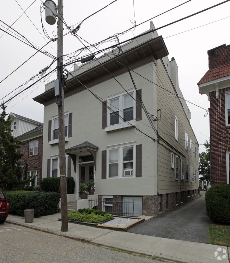 12 Kirkwood Pl, Caldwell, NJ 07006 Apartments in Caldwell, NJ