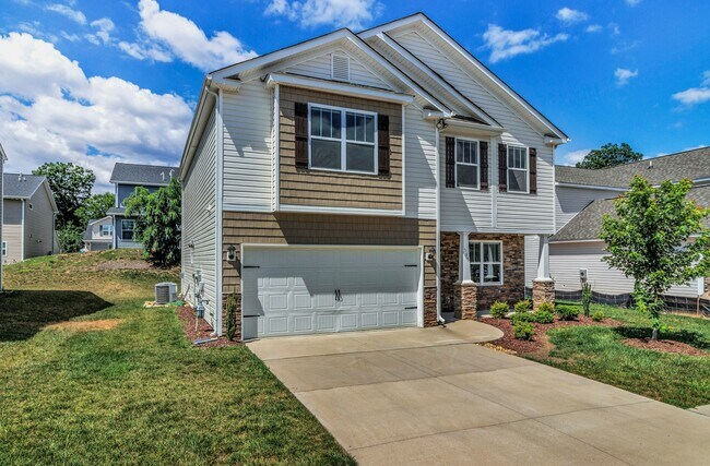 Foto del edificio - 305 Woodnettle Ln