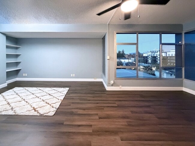 Photo - 1313 Lincoln St Apartment