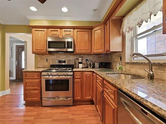 Building Photo - Fort Lee Homes