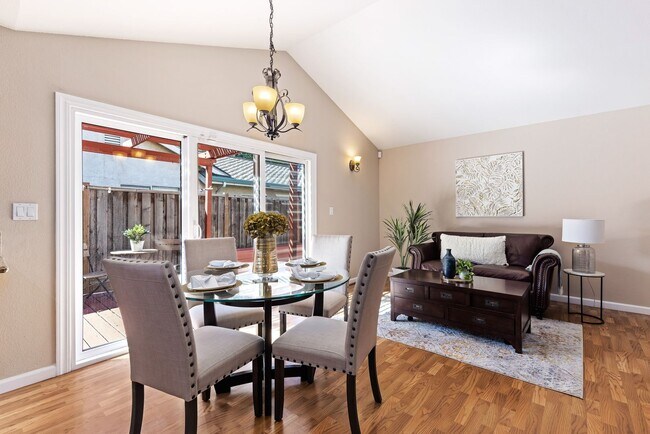 Building Photo - Beautifully remodeled 4-bedroom Weibel home