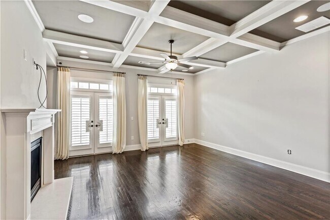 Foto del edificio - 922 Canterbury Ln NE