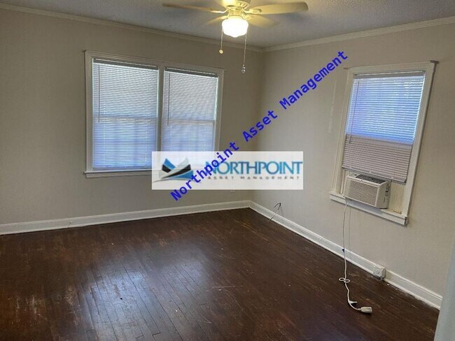 Foto del edificio - 3654 Kearney Ave