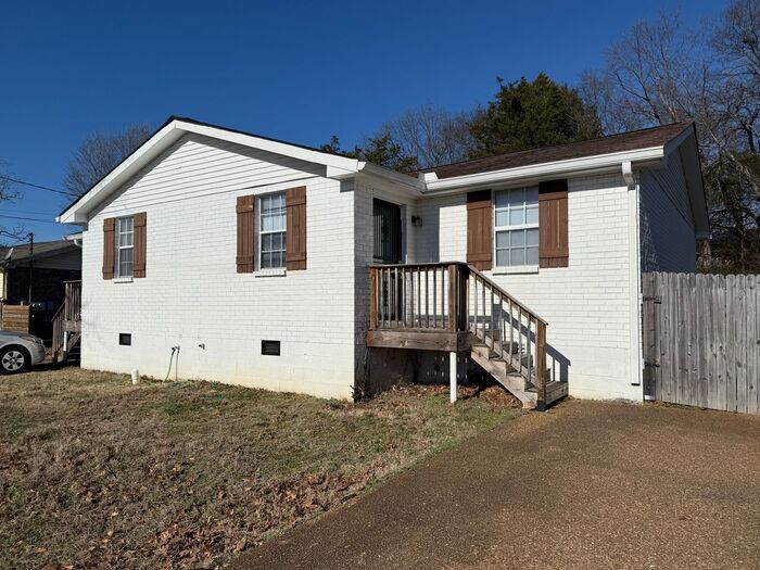For Rent - Great Duplex Unit in North Nashville - For Rent - Great Duplex Unit in North Nashville