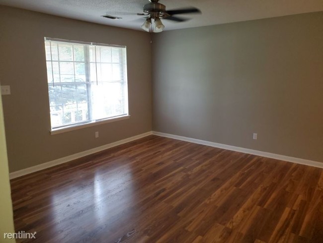 Building Photo - 3 br, 1.5 bath House - 3115 Sandlin Road