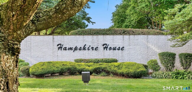 Foto del edificio - 887 Farmington Ave