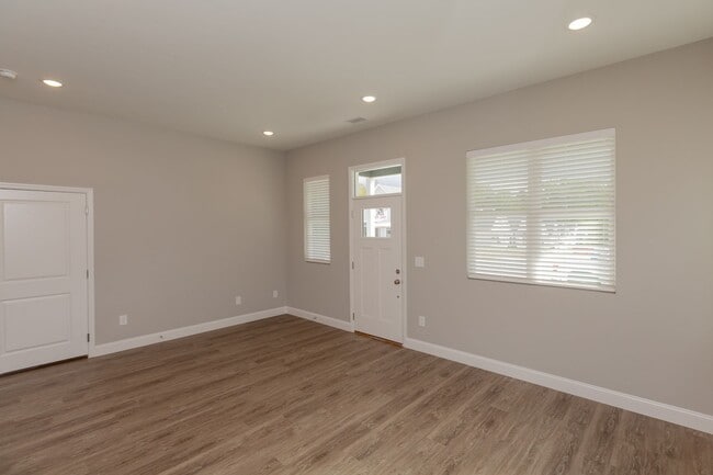 Building Photo - 4731 Stunner Ln