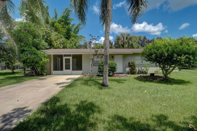 Building Photo - 10325 Tarrah Ln