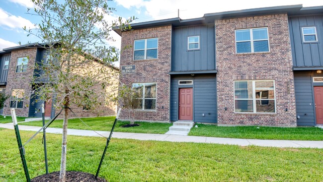 Building Photo - 4089 Cross Park Dr