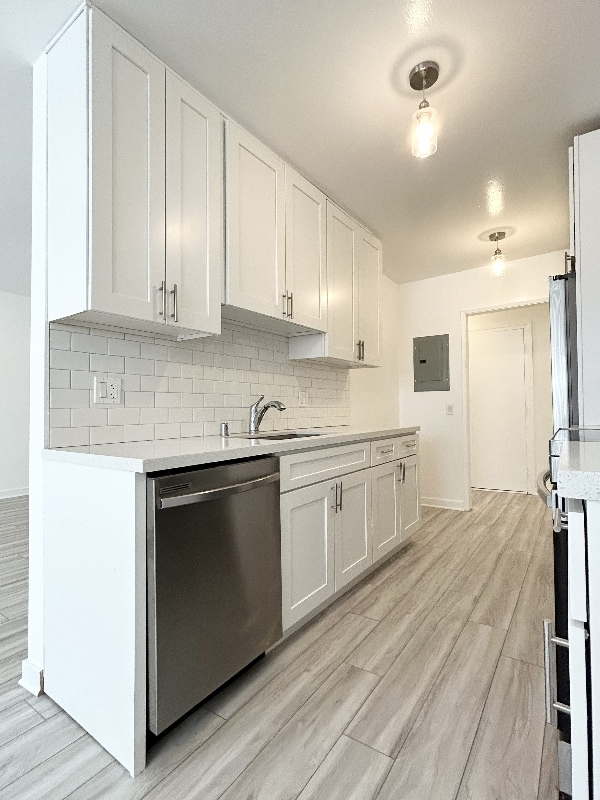 Photo - 1849 S Bentley Ave Apartment