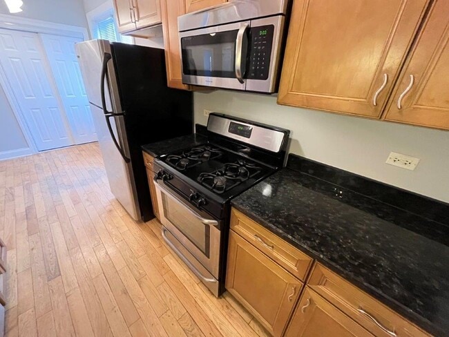 Foto del edificio - 4548 W George St