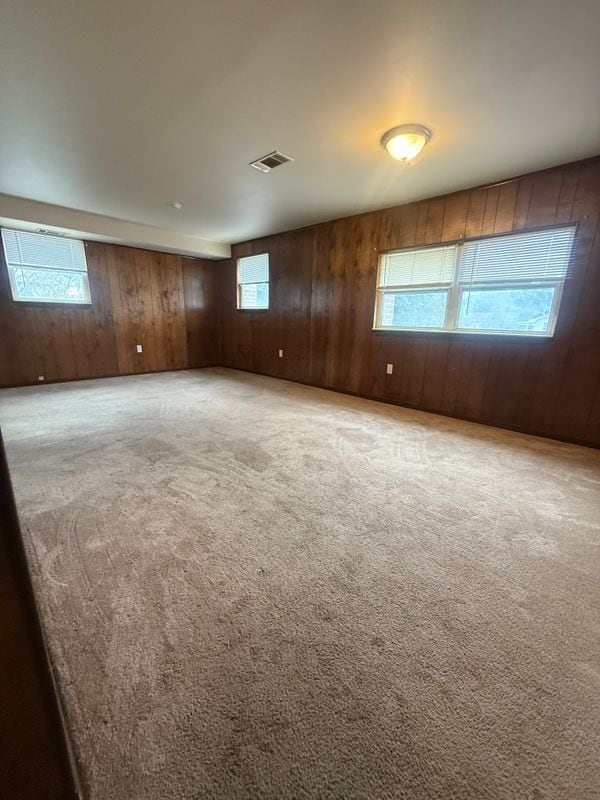 Building Photo - 537 Brandt Ave