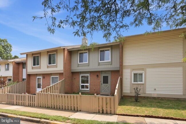 Foto del edificio - 1211 Springtide Pl