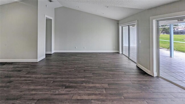 Foto del edificio - 2140 Firestone Ct