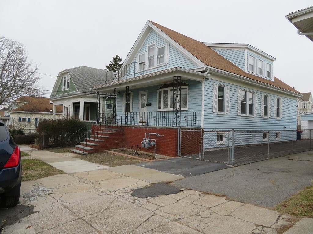 59 Calumet St Unit 1, New Bedford, MA 02744 Room for Rent in New