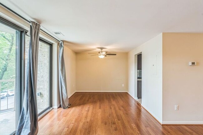 Building Photo - 3309 Huntley Sq Dr