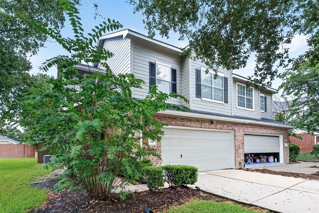 Foto del edificio - 5403 Canyon Hollow Dr