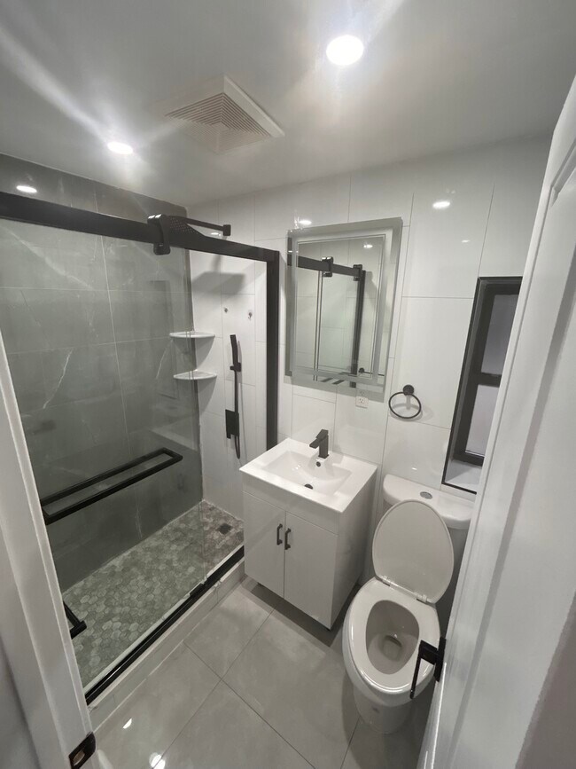 Foto del edificio - 288 Ashford St