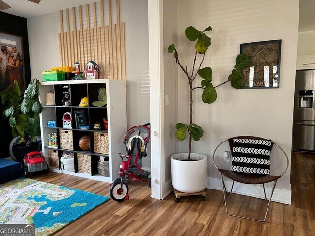 Foto del edificio - 1081 Metropolitan Pkwy SW