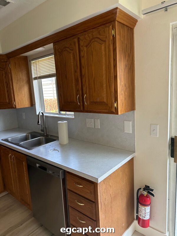 Foto del edificio - 1249 N 400 E