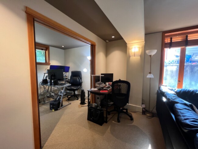 Foto del edificio - 533 N 74th St