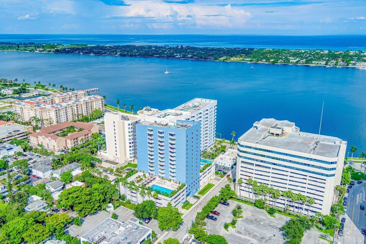 Foto principal - 1551 N Flagler Dr