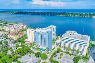 Building Photo - 1551 N Flagler Dr